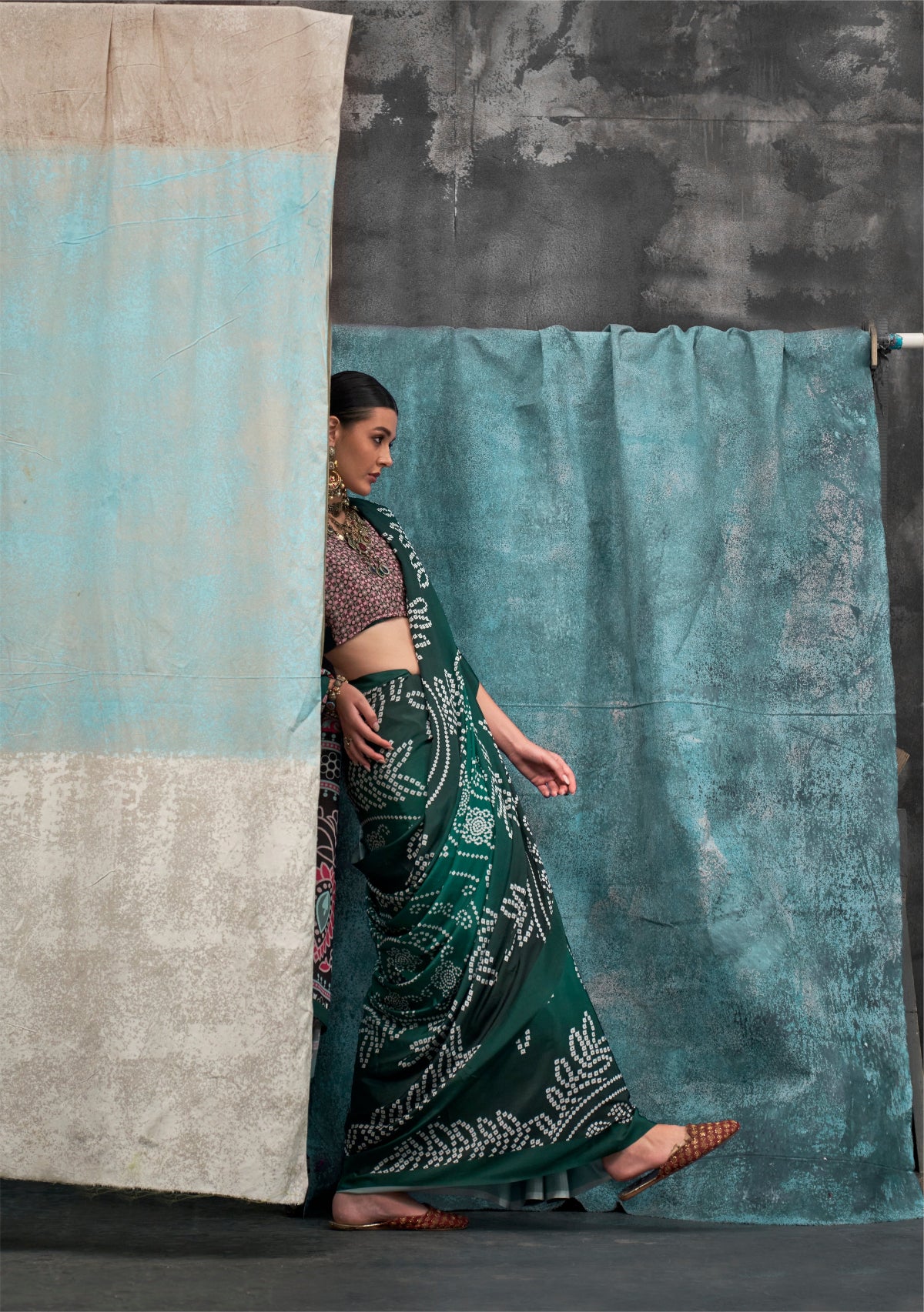 Green Printed Pure Crepe Silk Saree Online in India & USA - STORI