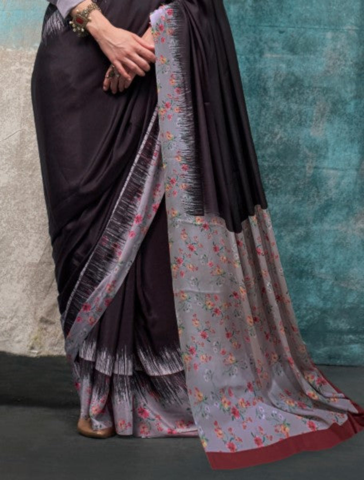 Light Grey & Black Printed Pure Crepe Silk Saree Online in India & USA - STORI