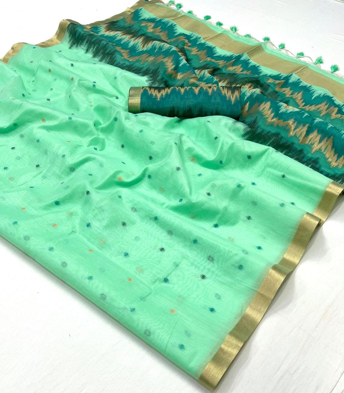 Pear Green Spun Handloom Woven Silk Saree Online in India