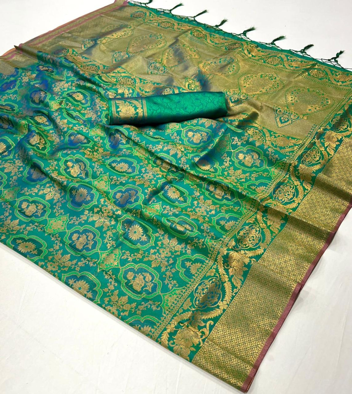 Rama Green Handloom Woven Silk Saree Shop Kanjivaram Sarees Online in India & USA
