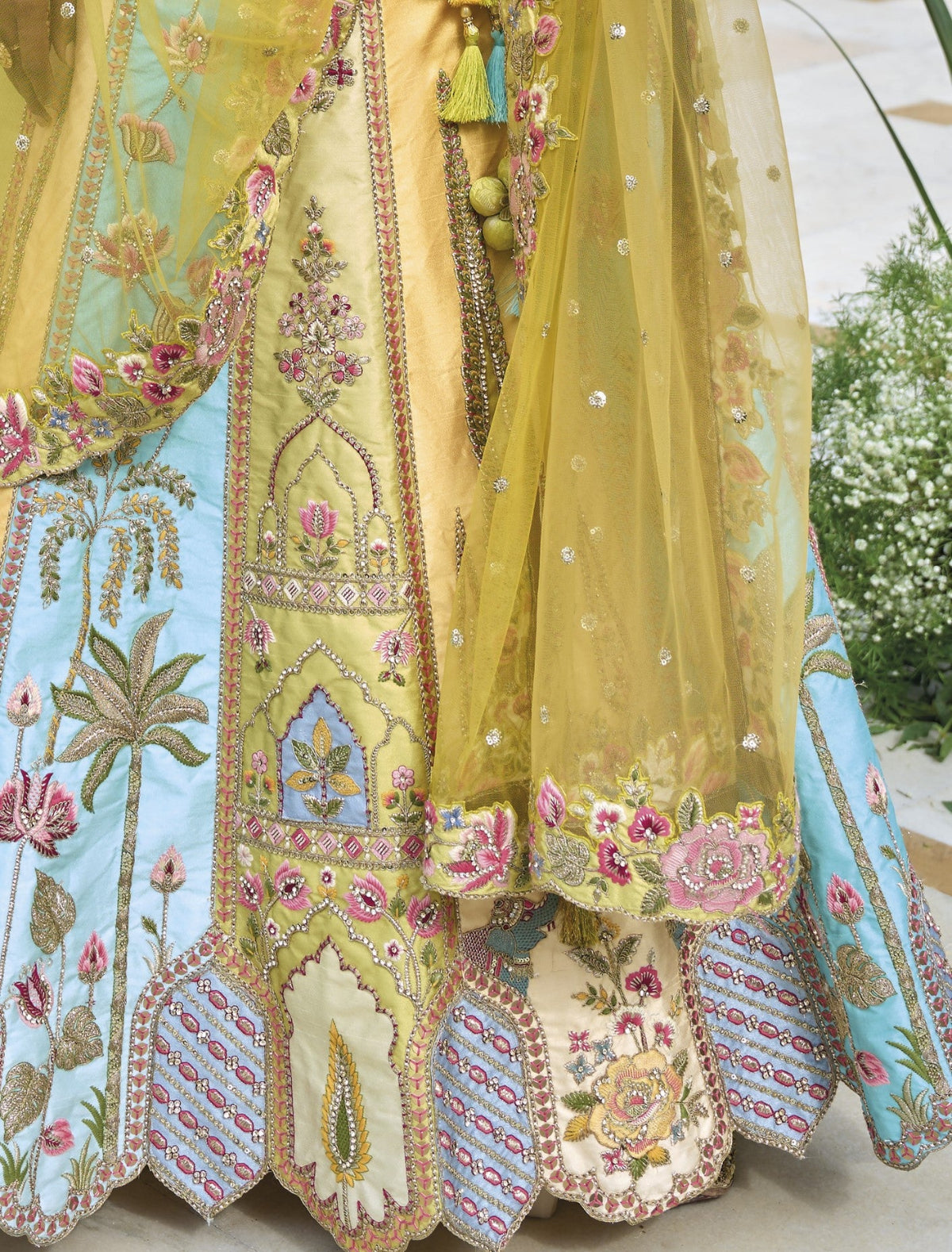 Shop Gold Lehenga In Online-STORI