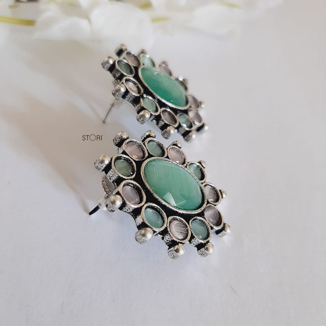 Aadhya Monalisa Stone Oval Earrings