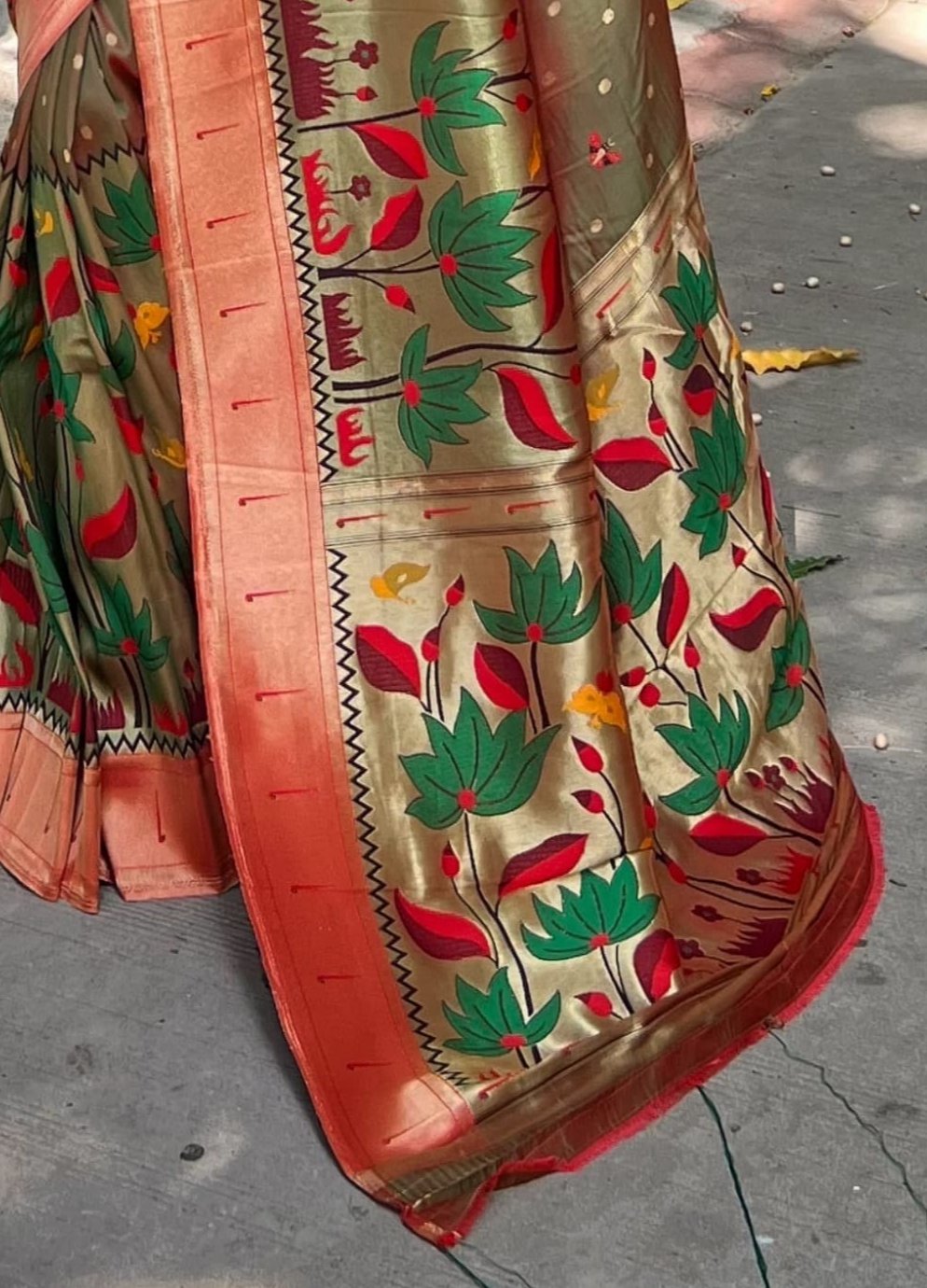 Fig Green Dual Shade Paithani Silk Saree With Lotus Woven Motifs