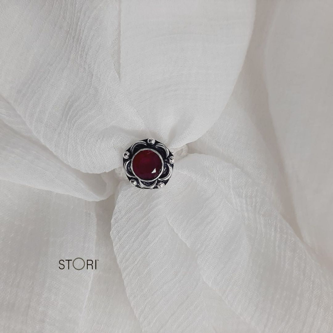 Red Women's Oxidised Silver Finger Ring - STORI