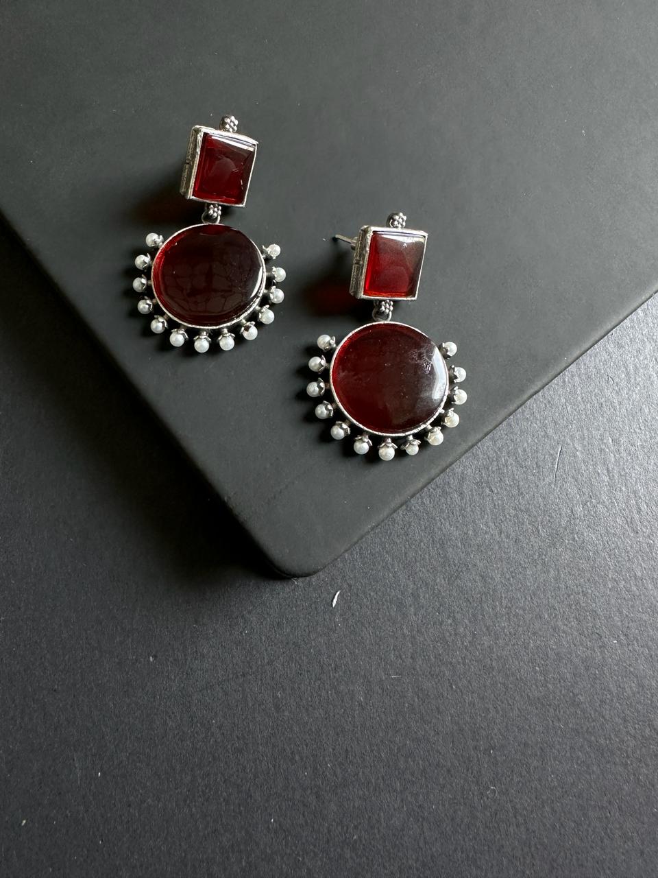Red Avikaa Monalisa & Pearls Earrings
