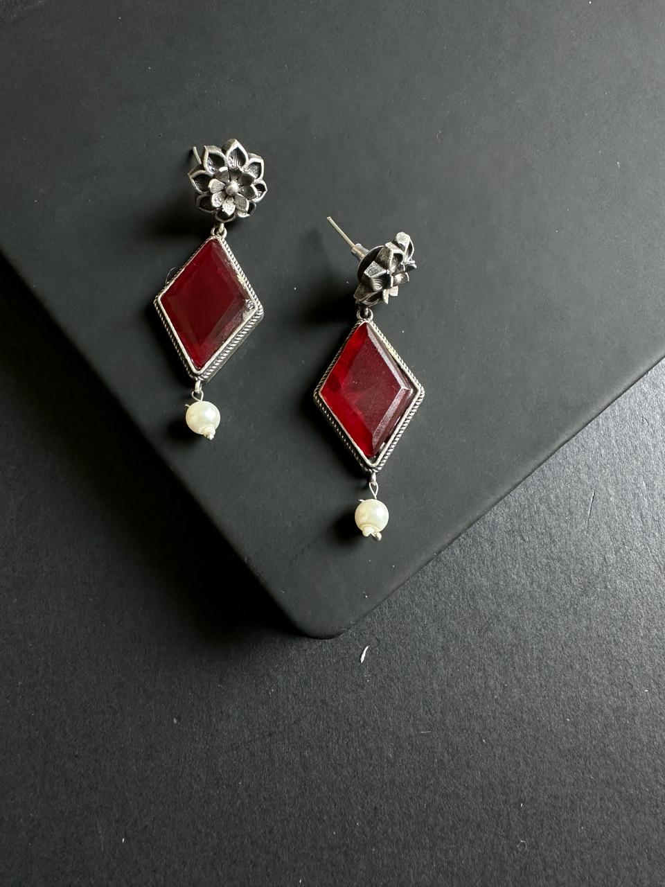 Monalisa Rhombus Earrings