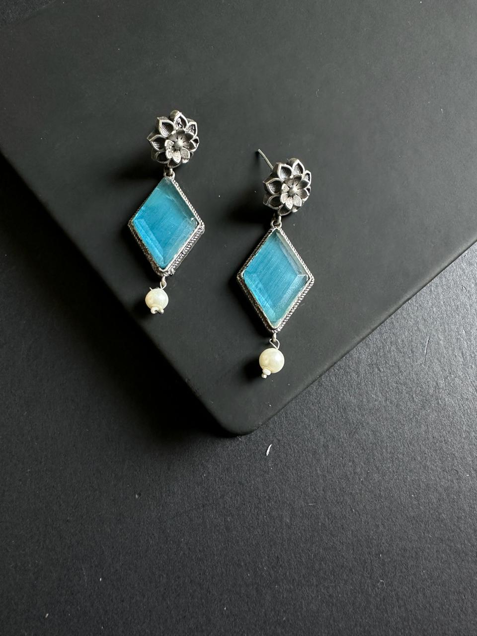 Monalisa Rhombus Earrings