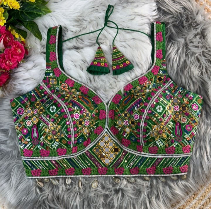 Green Prahan Kutchi Embroidered Blouse With Elbow Sleeves
