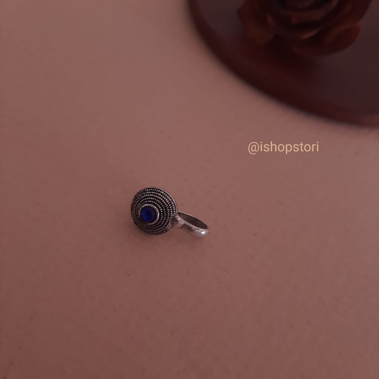 Mansha Circular Shaped Oxidized Clip-on Nosepin