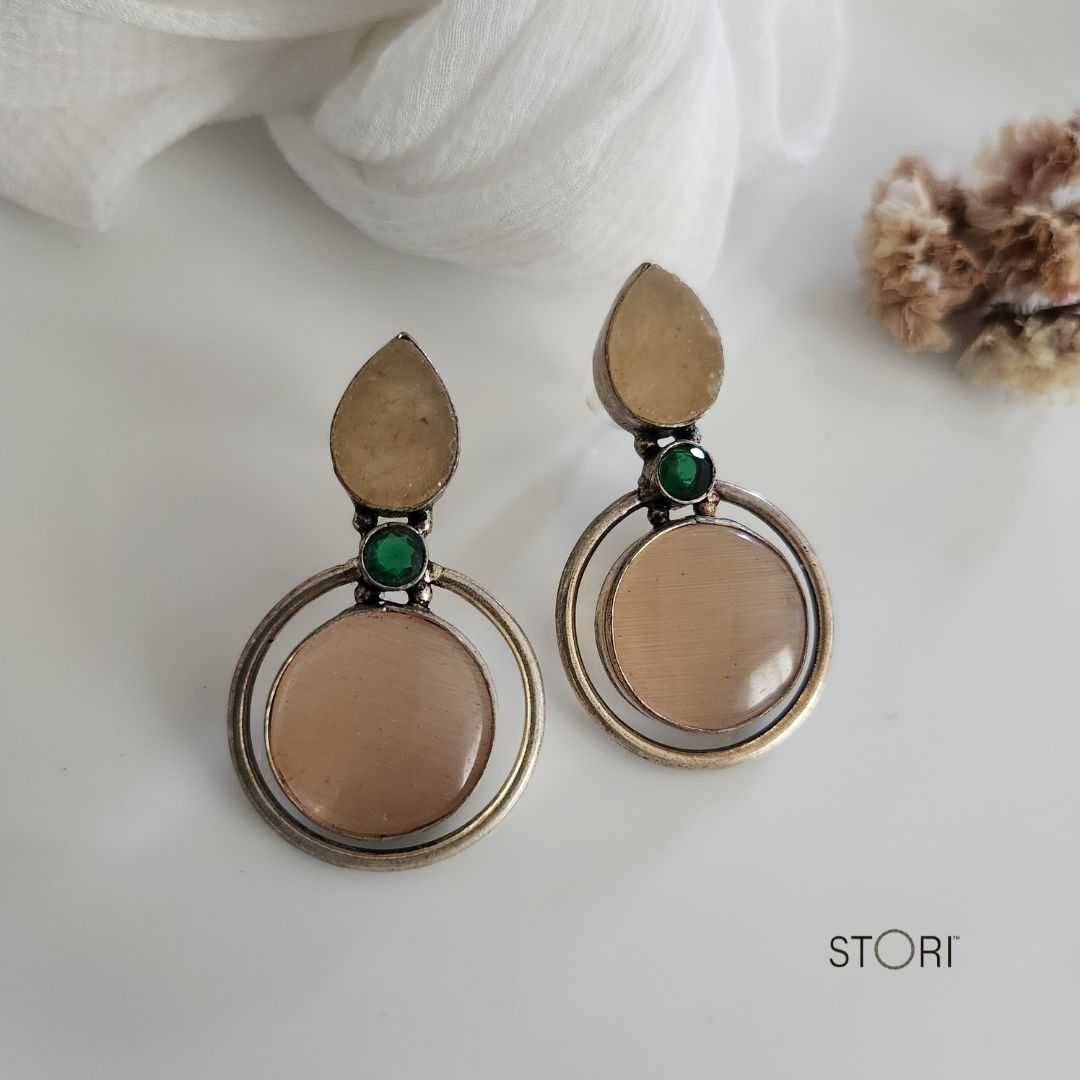 Monalisa Round Stone Earrings