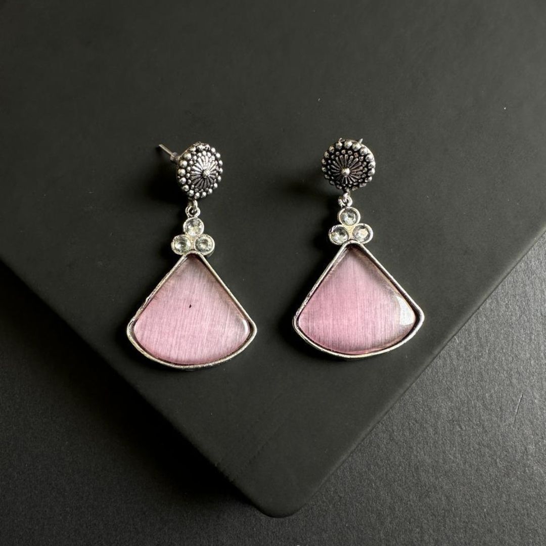 Prakriti Monalisa Drop Earrings