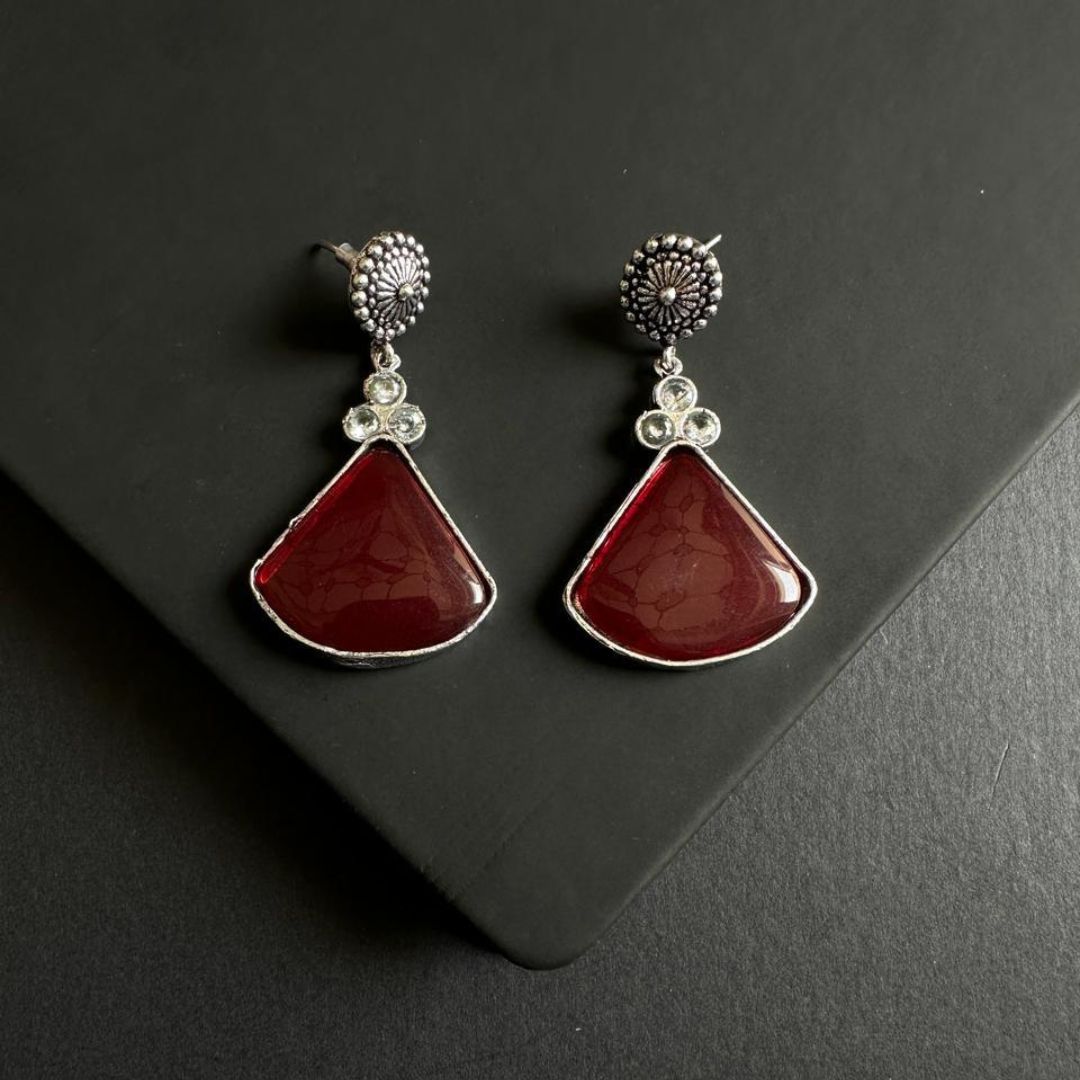 Prakriti Monalisa Drop Earrings