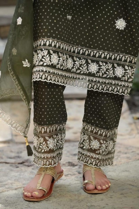 Mehendi Green Nyra Cut Rayon Side Slit Kurti Set With Embroidered Pant and Organza Dupatta