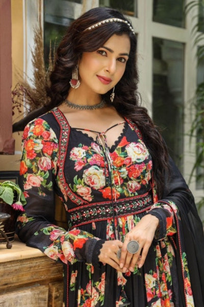 Black Beautiful Full Flair Chinnon Three Piece Anarkali Kurti Set With Chiffon Dupatta