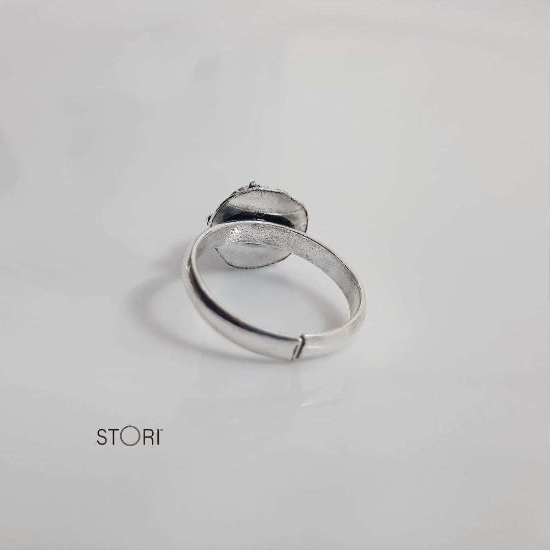 Shop Women's Toerings at STORI