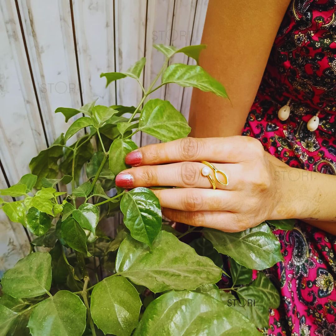 STORI Golden Finger Ring