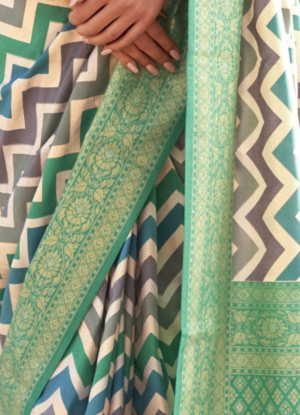 Best Peacock Green Patola Silk Saree Online in India