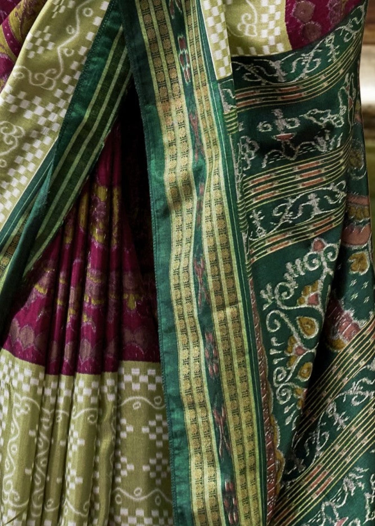 Magenta Best Patola Silk Saree Online in India