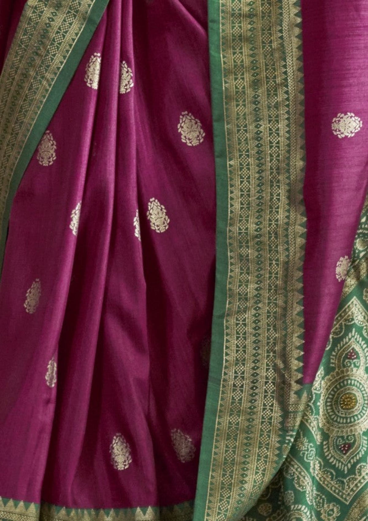 Best Magenta Patola Silk Saree Online in India