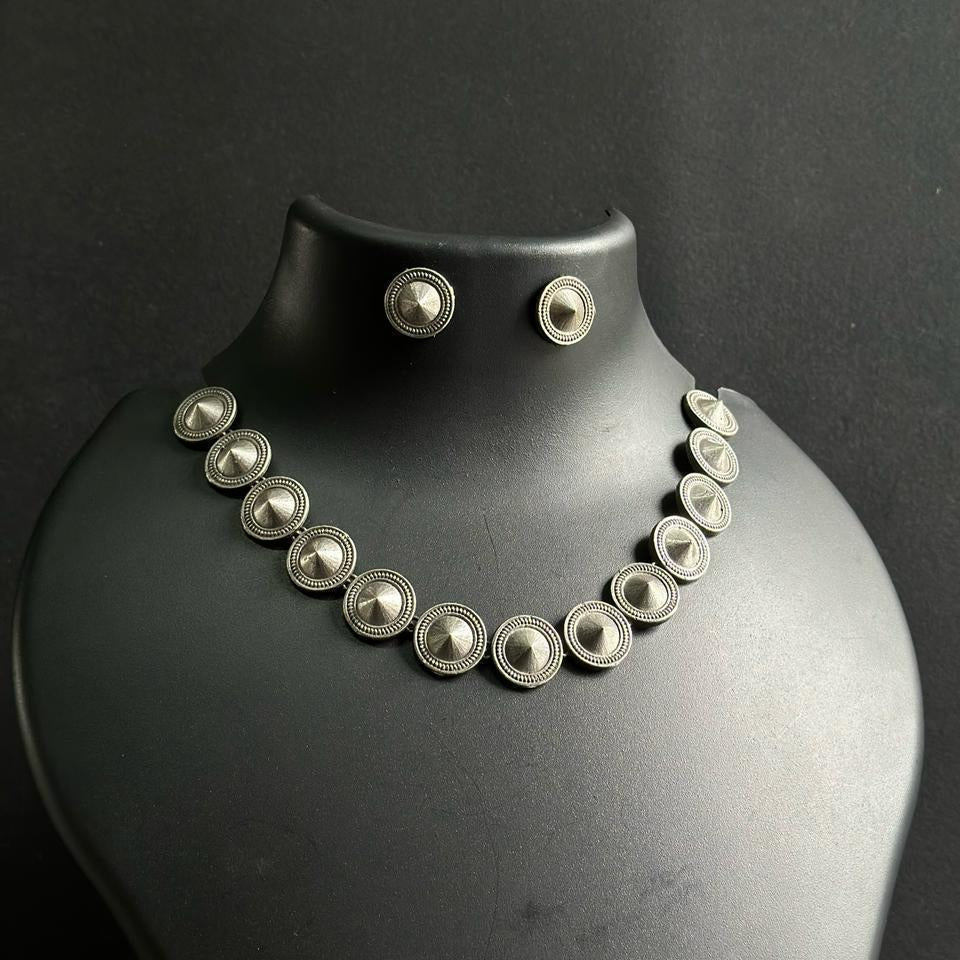 STORI Silver Necklace Set