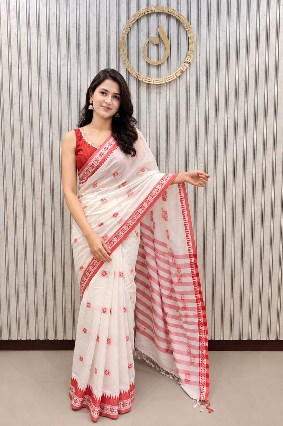 Red & White Handloom Bengali Elegent Cotton Saree
