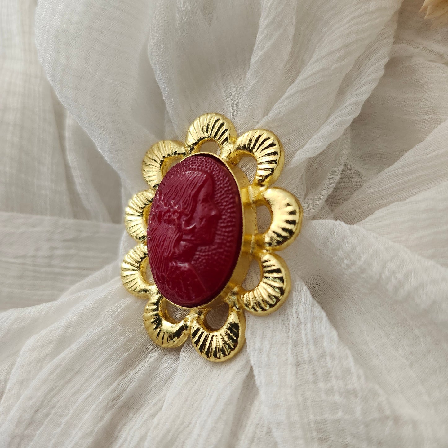 Red Gold Statement Finger Ring Online