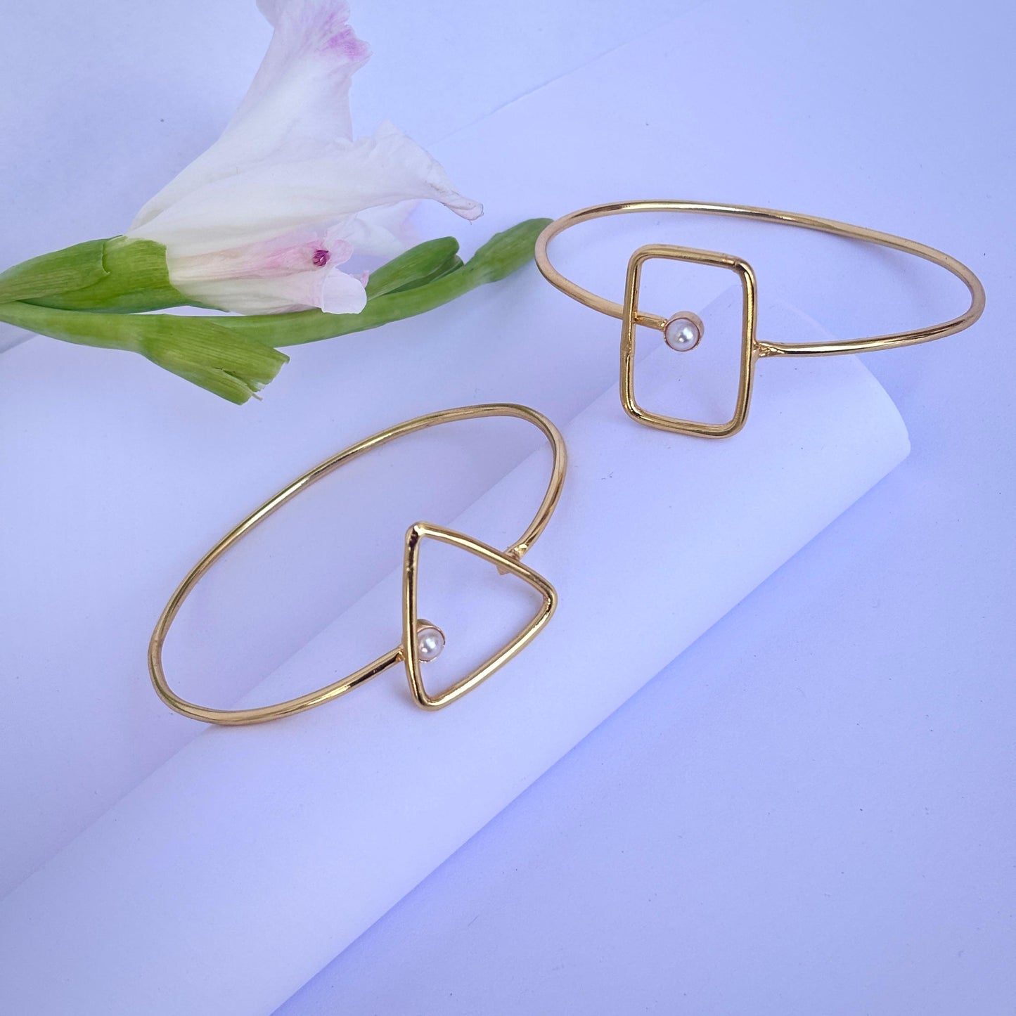 STORI's Golden Bracelets