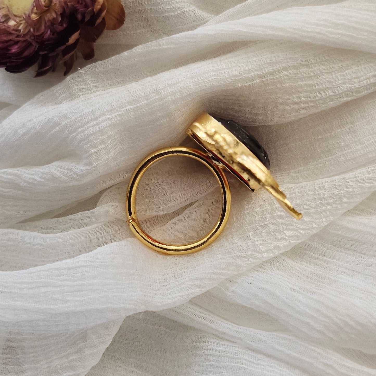 Birdie With Carved Quartz Statement Finger Ring