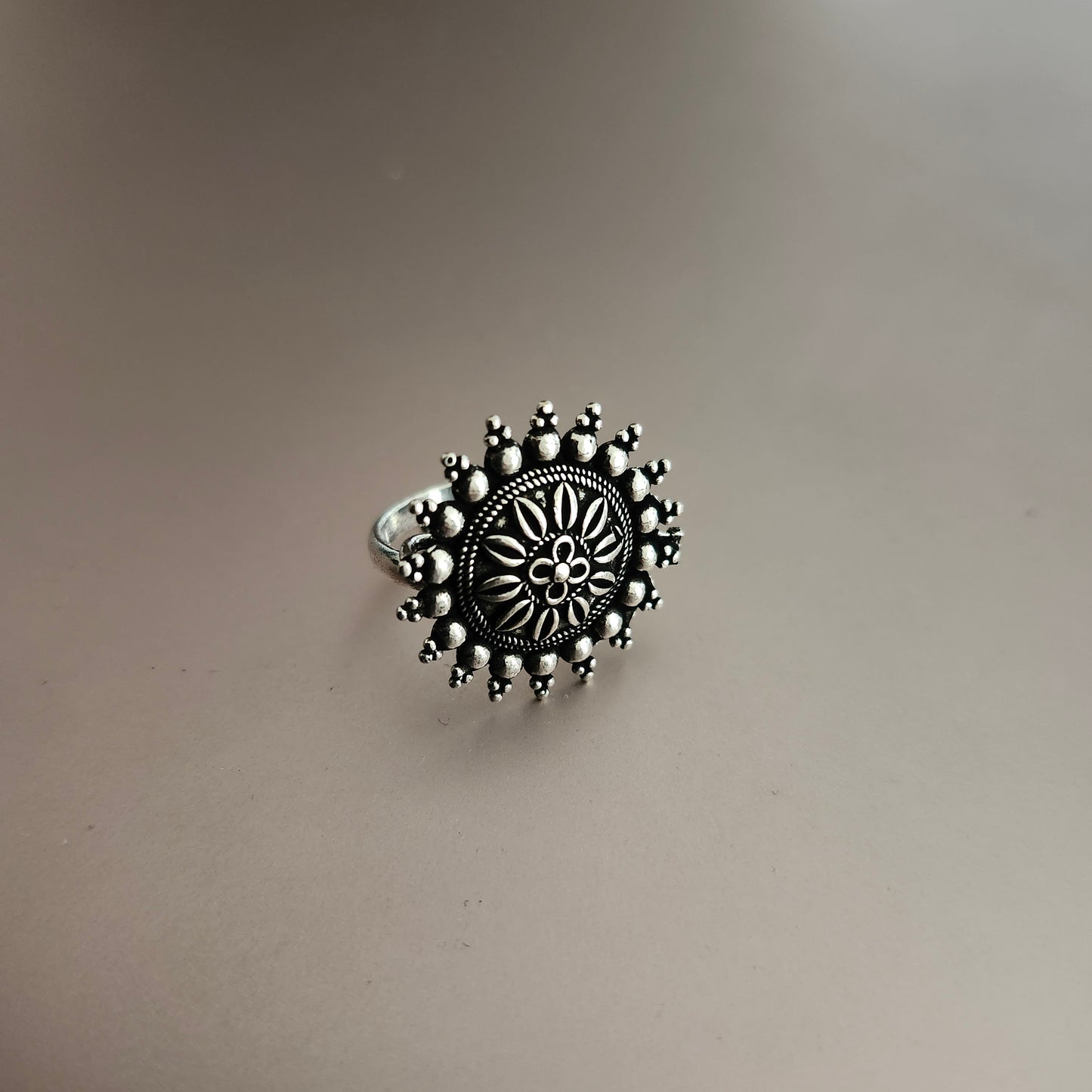 Aashvi Adjustable Oxidised Toe Ring (One Pair)