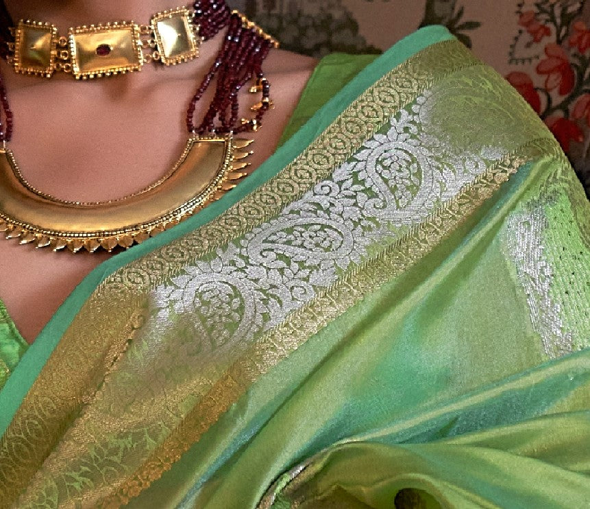 Parrot Green Organza Silk Handloom Saree With Sequins