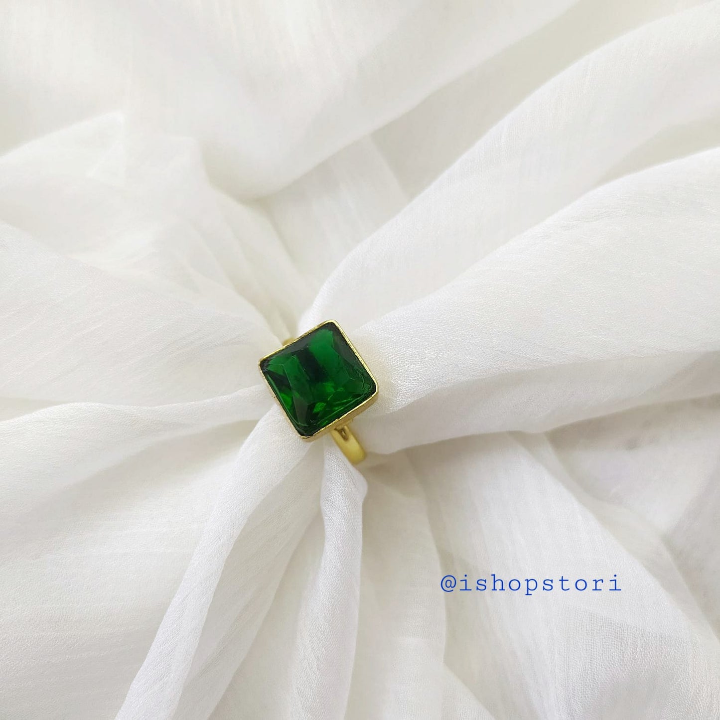 Avani Square Single Stone Glossy Finger Ring
