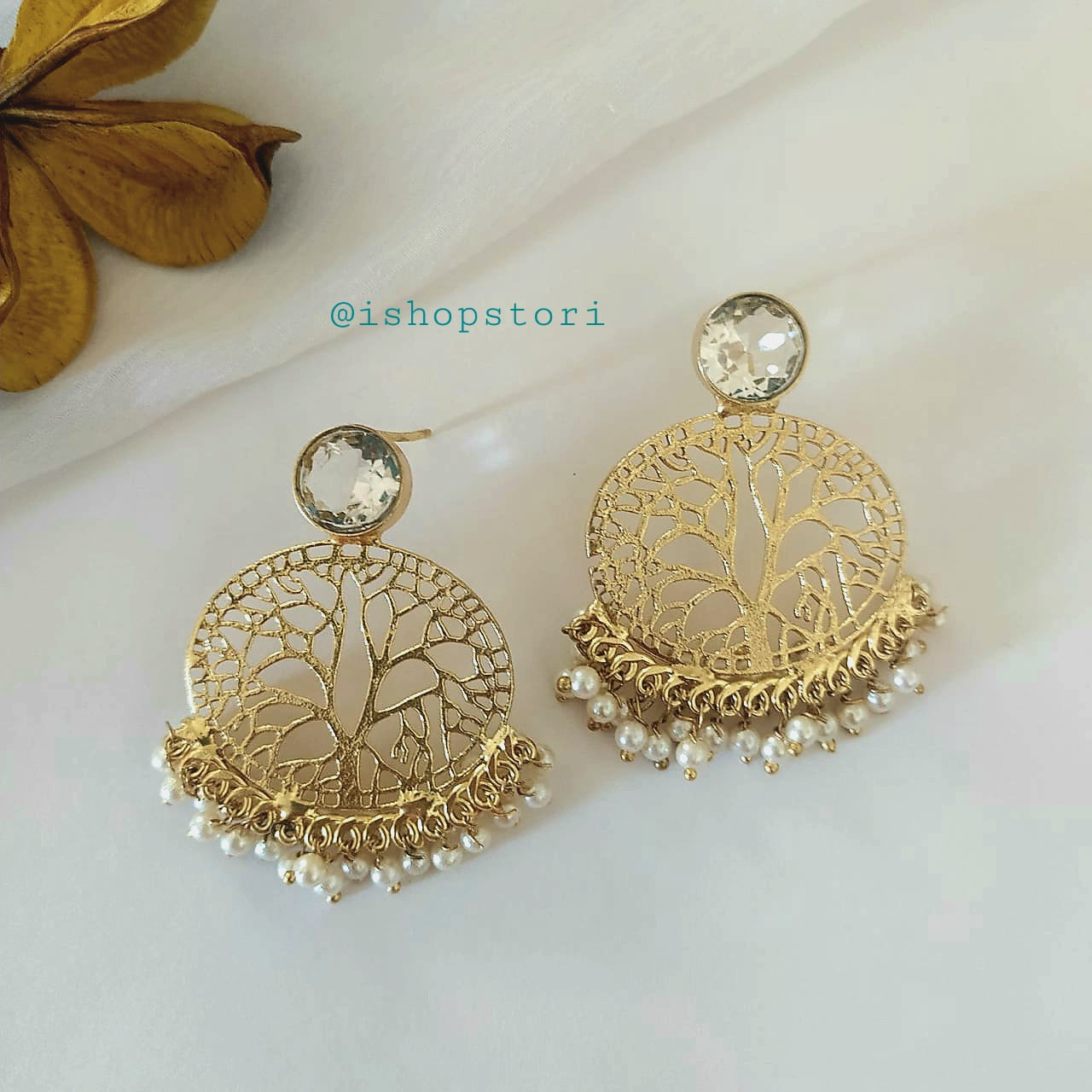 Koami Glossy Stone & Pearl Earrings