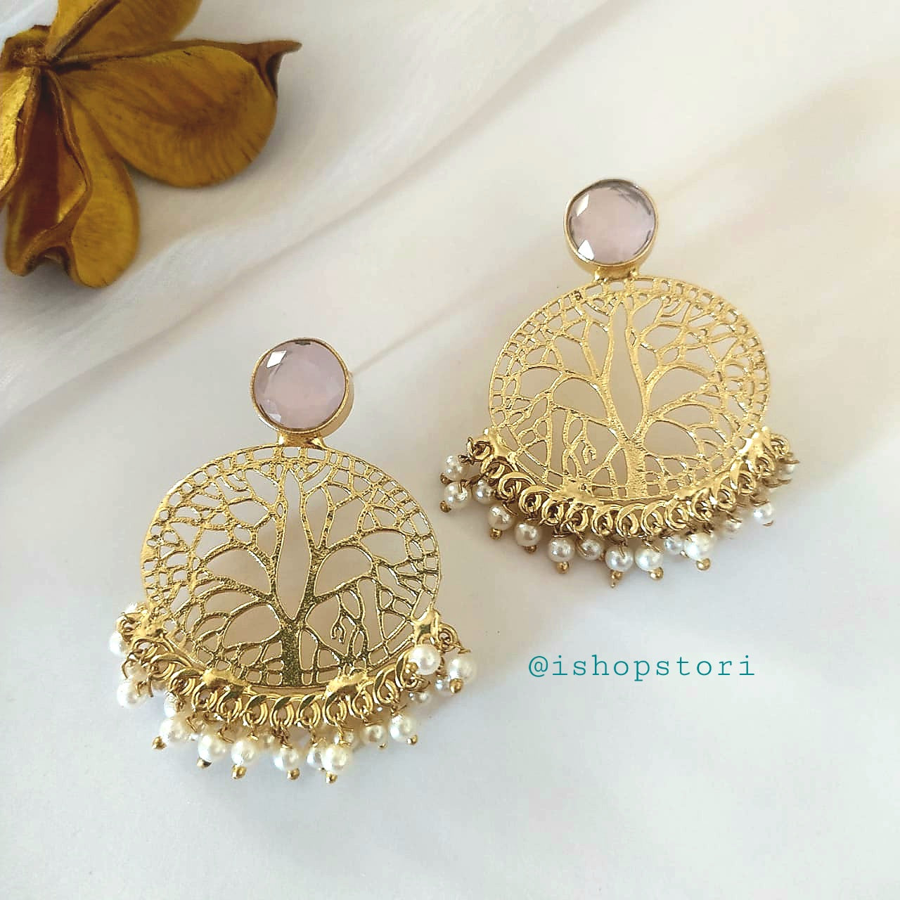 Koami Glossy Stone & Pearl Earrings