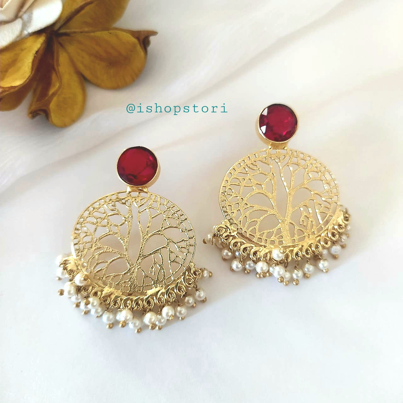 Koami Glossy Stone & Pearl Earrings