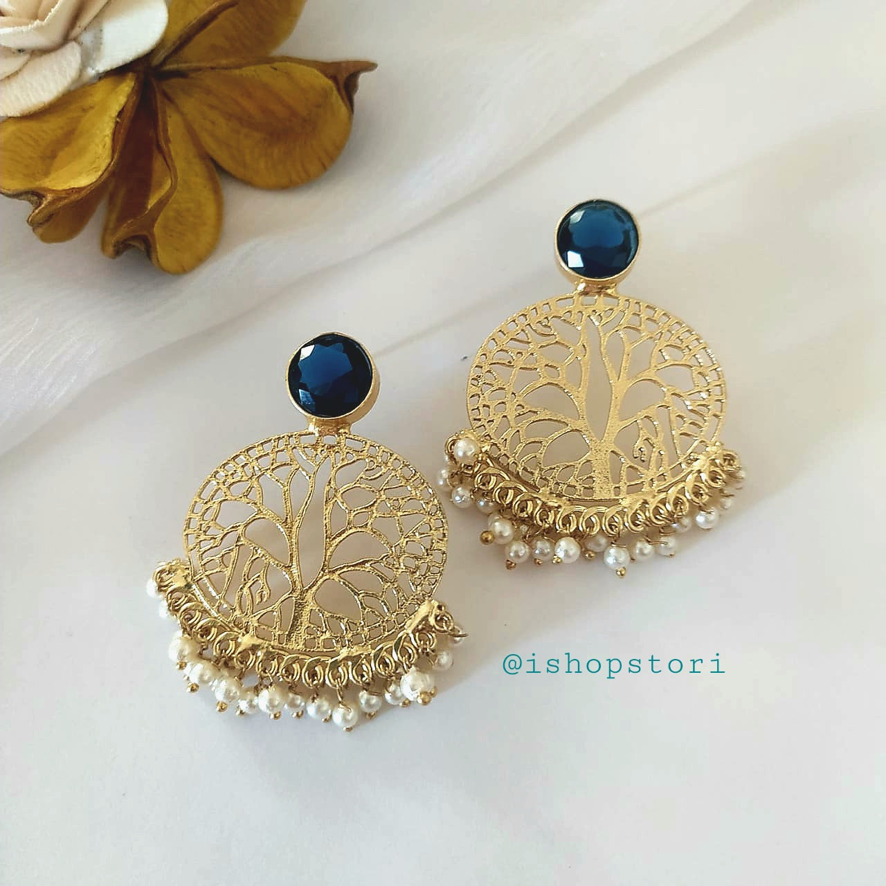 Koami Glossy Stone & Pearl Earrings
