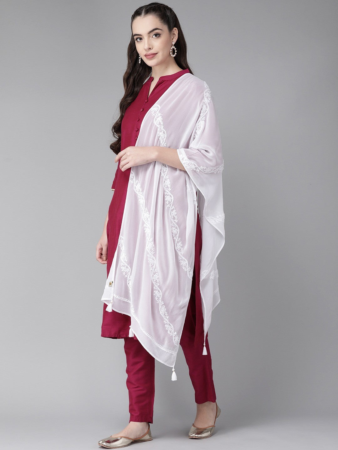 Hand Embroidered White Chiffon Lucknowi Chikankari Dupatta