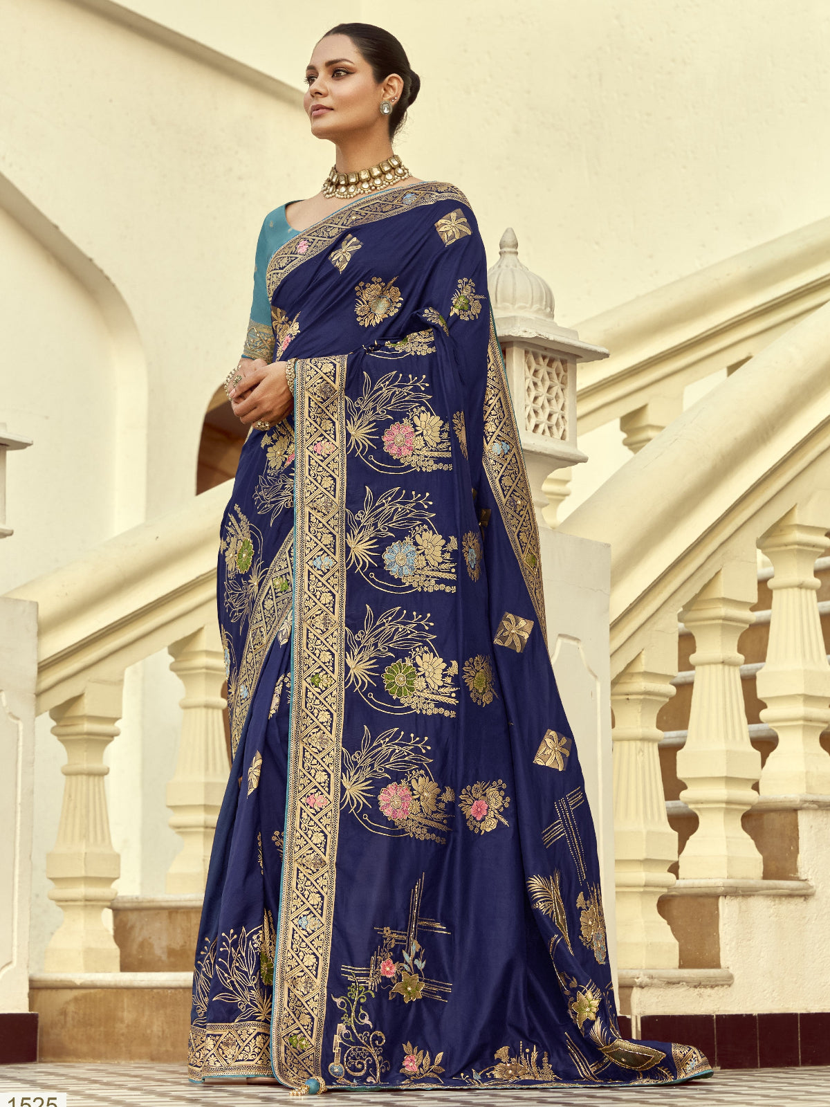 Shop Navy Blue Handloom Silk Saree for Festive Wear at STORI.