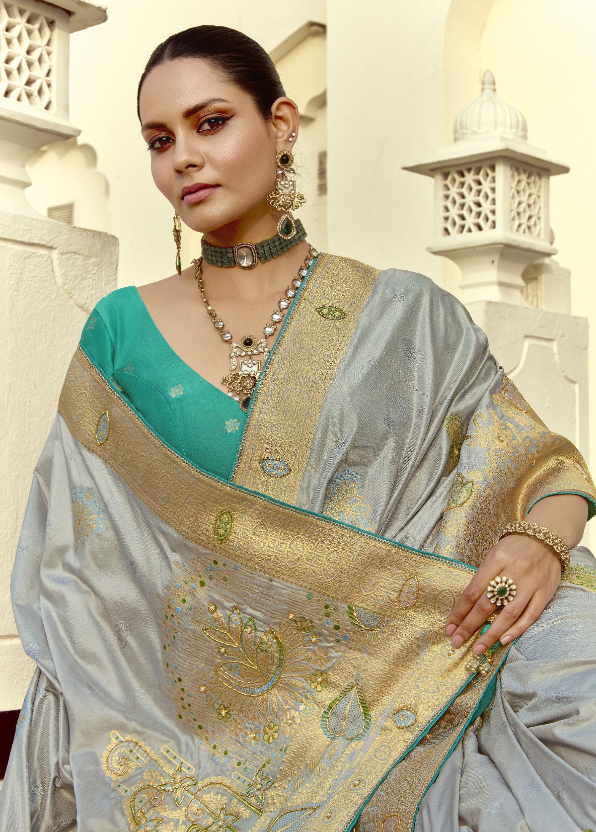 Shop Light Grey Handloom Silk Saree for Festive Wear at STORI.