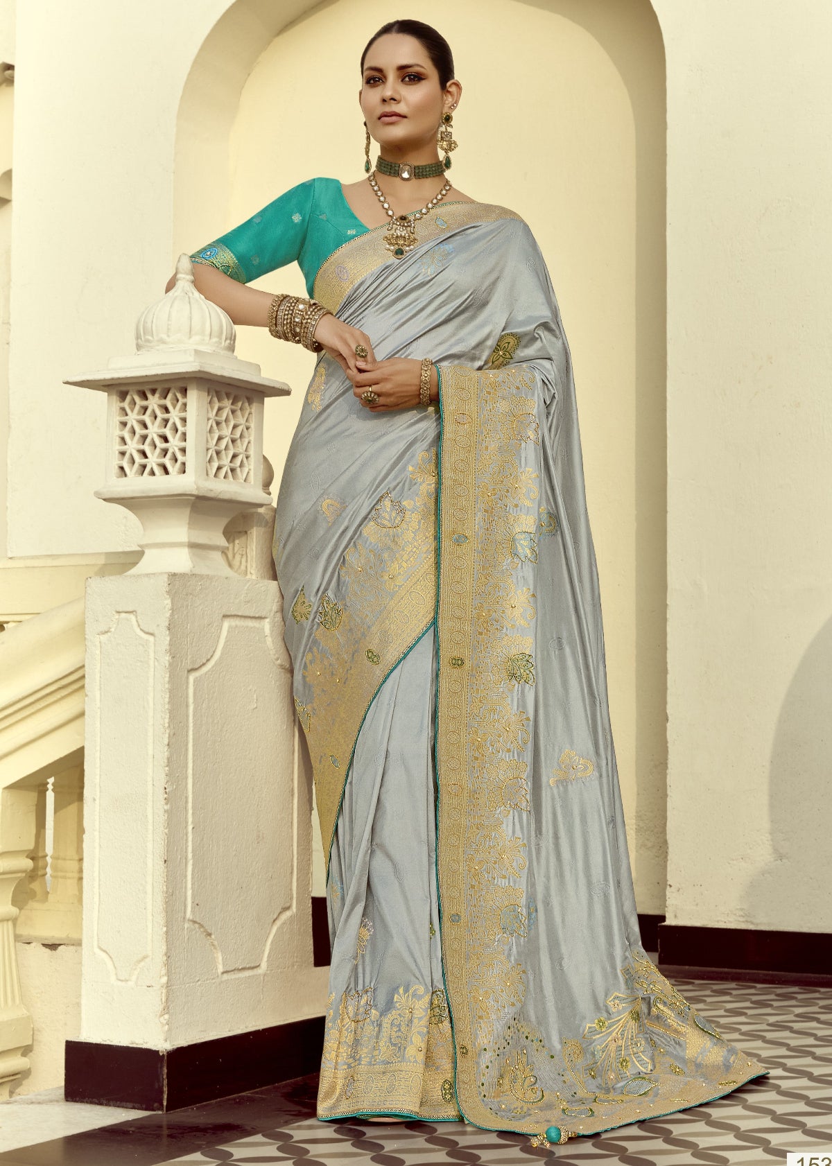 Shop Light Grey Handloom Silk Saree for Festive Wear at STORI.