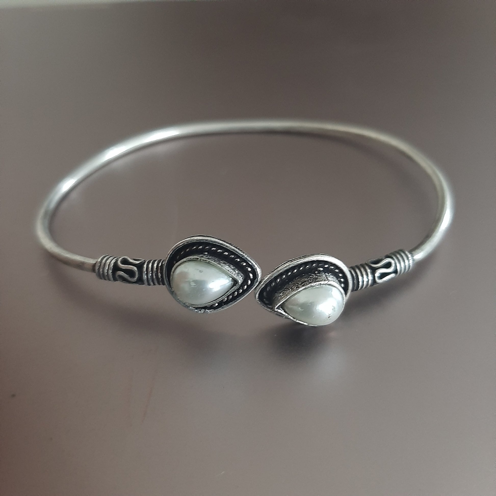 Ranita Dual Tear Drop Shaped Monalisa Stones Oxidised Bracelet