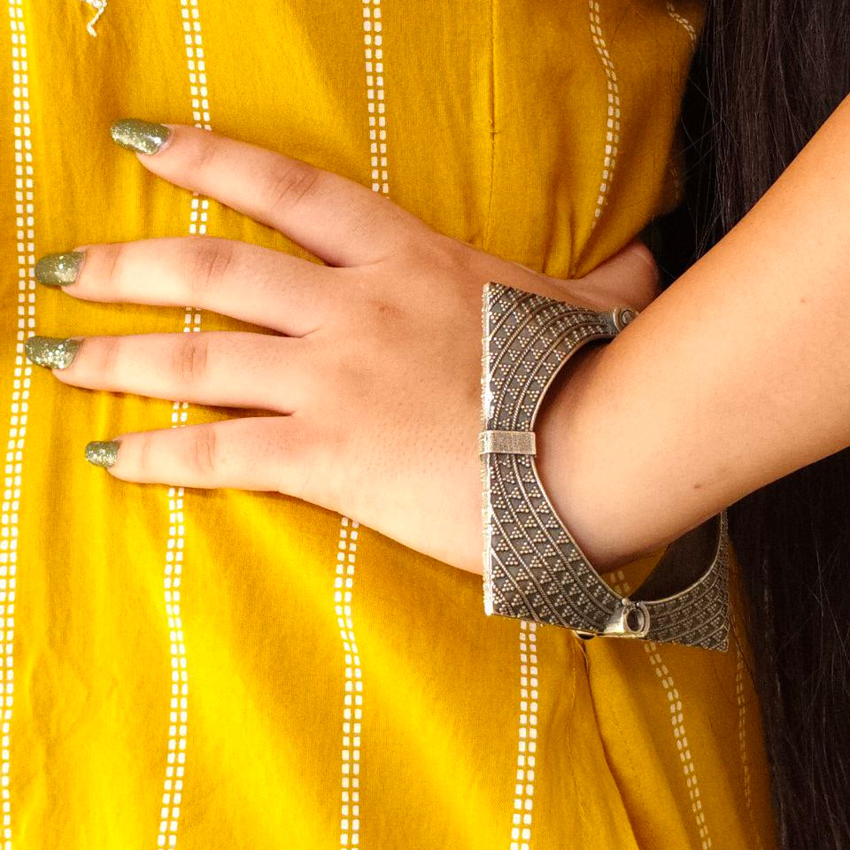 Aayat Silver Look Alike Oxidised Openable Kada / Bracelet