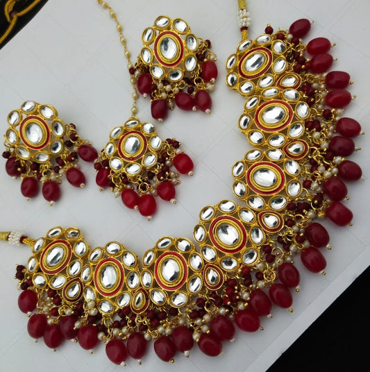 Beads and Kundan Layered Set Display; Bridal Jewellery with Maang Tika