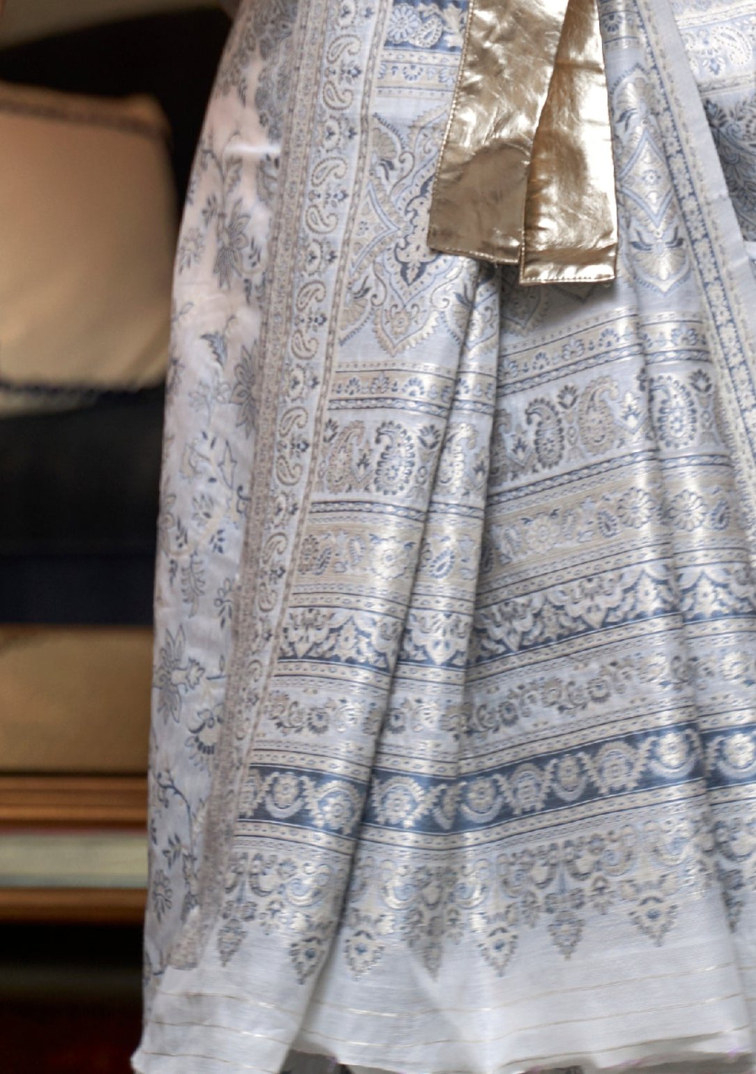 Pale Grey Kafreen Kani Handloom Woven Silk Saree