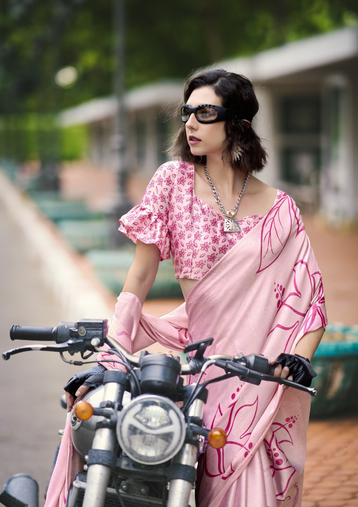 Buy Pink Satin Silk Sarees Online-STORI