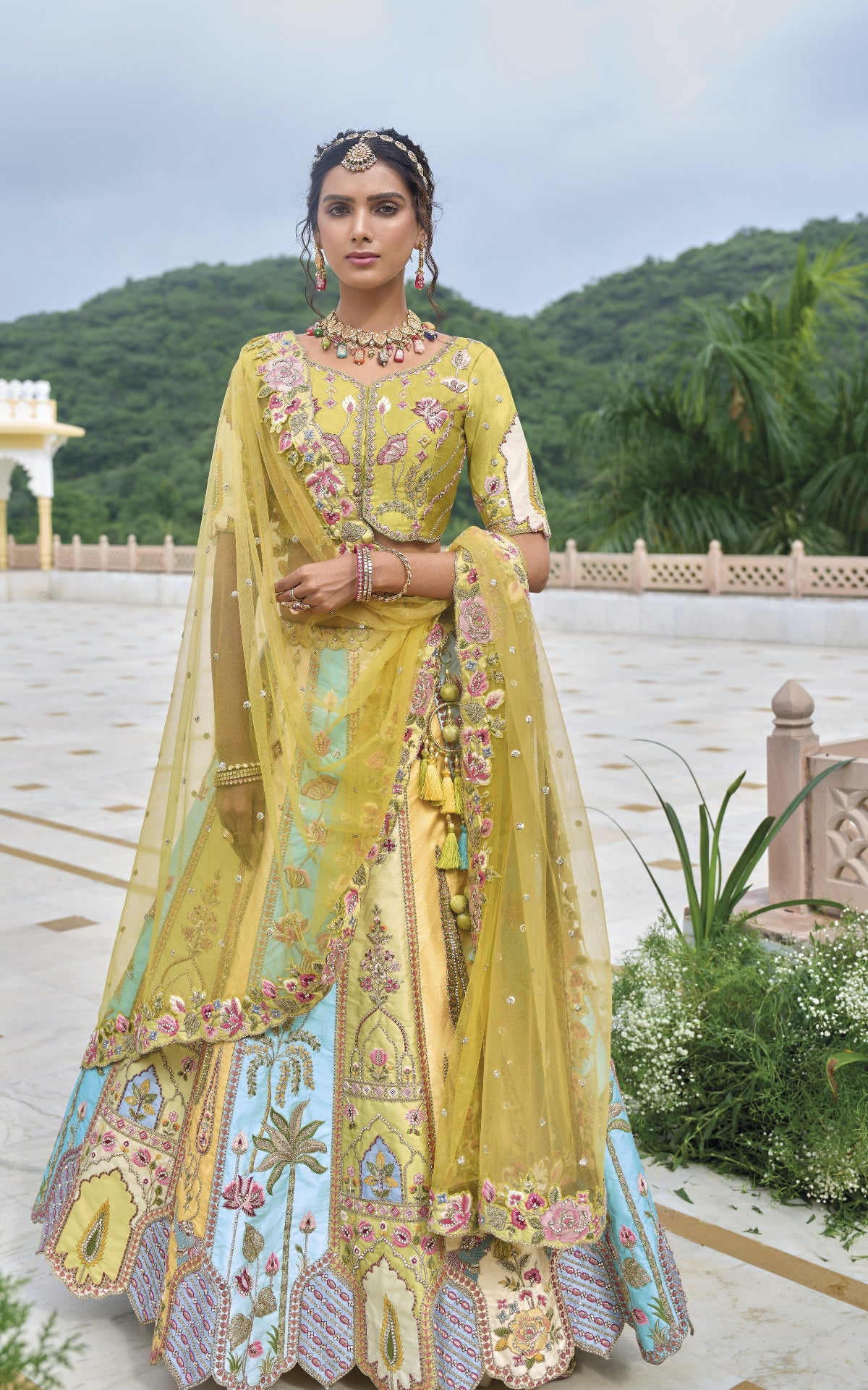 Shop Gold Lehenga In Online-STORI
