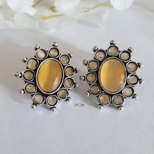 Aadhya Monalisa Stone Oval Earrings