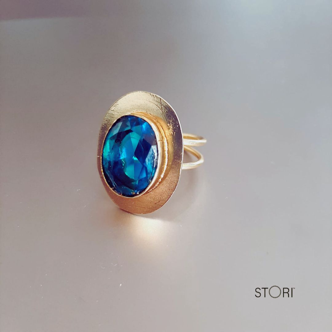 Blue Oval Stone Golden Disc Finger Ring