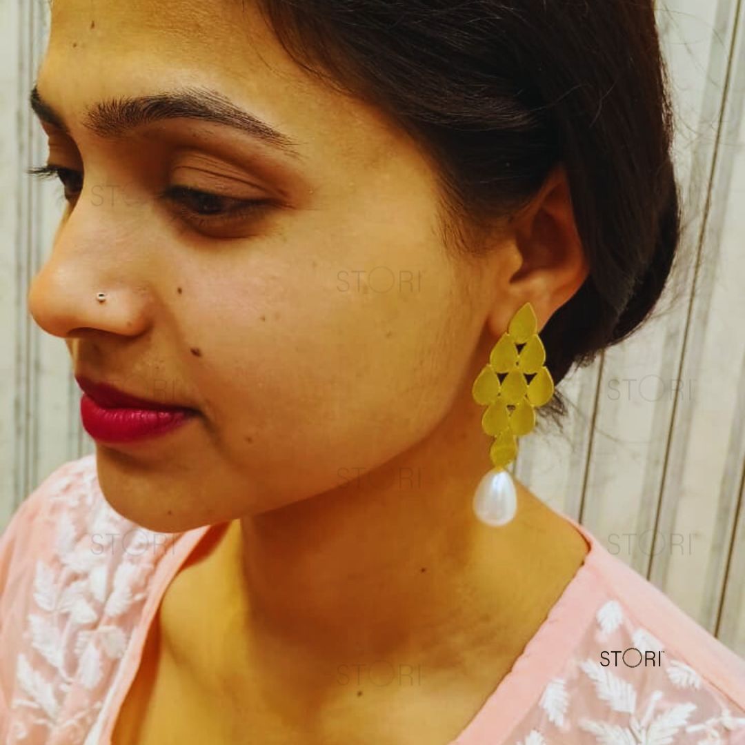 STORI Golden Pearl Drop Earrings