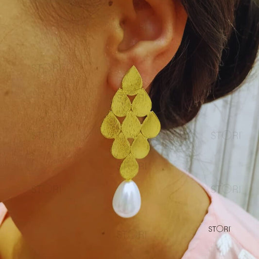 STORI Golden Pearl Drop Earrings