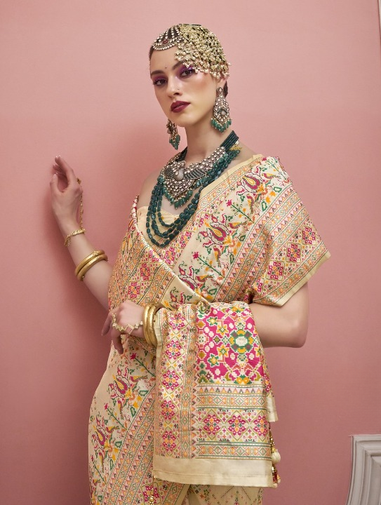 Gold Patola Silk STORI Saree Online Near You